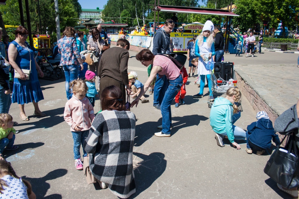 Детском костромы. Кострома ребенок. День защиты детей Кострома Берендеевка. Фото Костромы для детей.