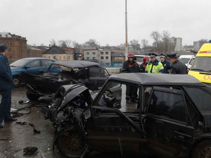 Дтп с автобусом на сыропятском тракте омск 2015. Сыропятский тракт омск авария. Чп свежее. Чп свежее. Происшествия серпухов.
