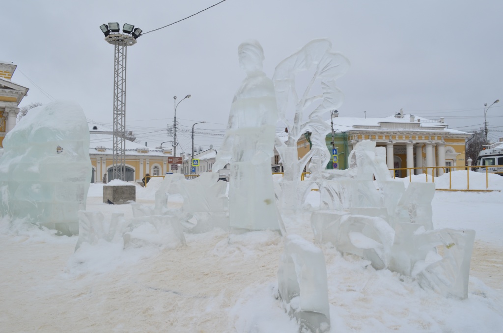 Кострома ледовая. Дмитров ледяные скульптуры. Кострома ледяные скульптуры 90е. Ледяная скульптура Екатеринбург Заречный Каменск. Ледяная скульптура медведь Екатеринбург Заречный Каменск.