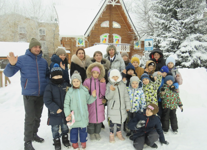 Дети из ДНР побывали в гостях у костромской снегурочки