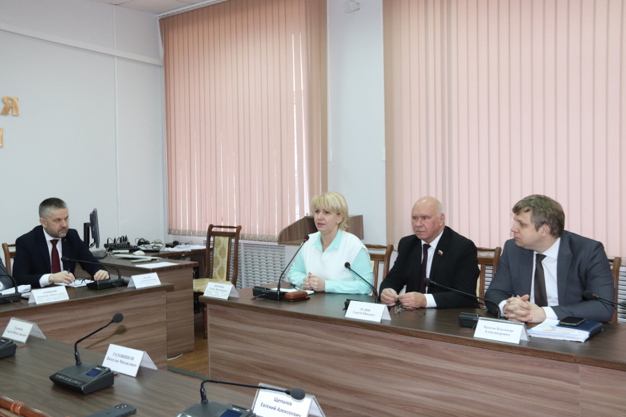 Депутаты Костромской облдумы потребовали от Евгения Щепалова исполнить решение суда