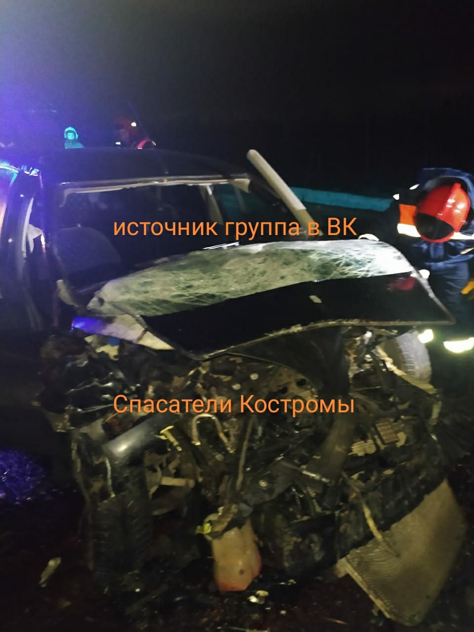 Трое пострадавших: иномарка на костромской трассе догнала трактор