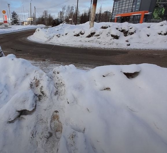 В Костроме по жалобам жителей расчистили все пешеходные переходы кроме одного