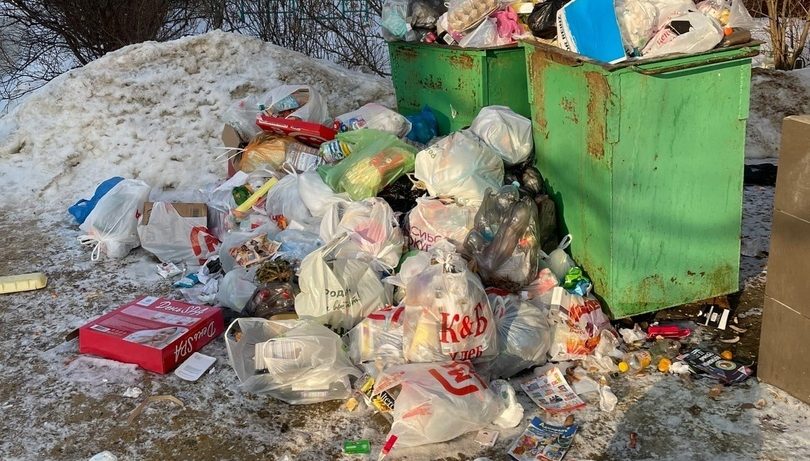 Интрига дня: почему в костромском микрорайоне неделю не вывозят мусор
