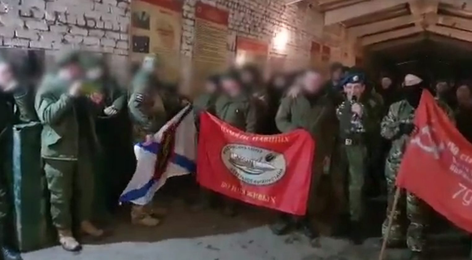 Расплескалась синева: костромской десантник-певец приехал на Украину