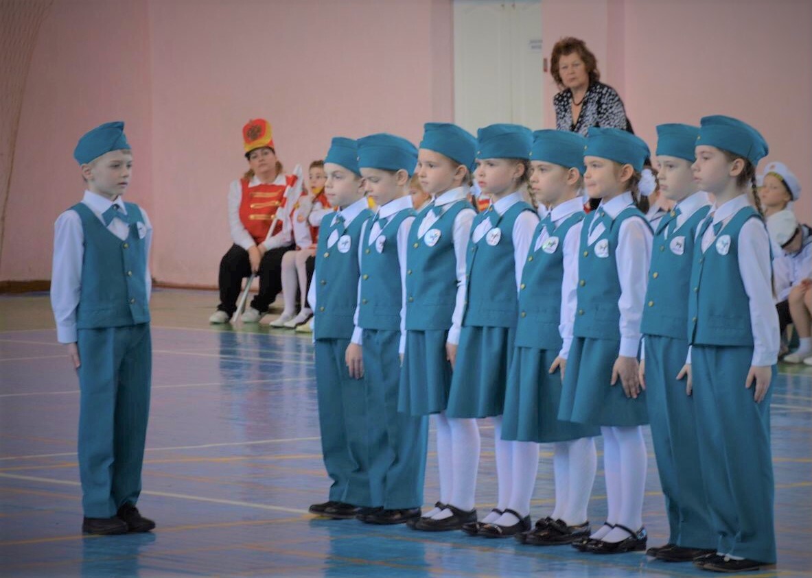 Костромичи встретятся в финале конкурса строя и песни «Юные защитники Отечества»