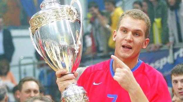 «НОВАТЭК» пригласил экс-игрока сборной России по баскетболу на финал регионального Чемпионата АСБ в Костроме