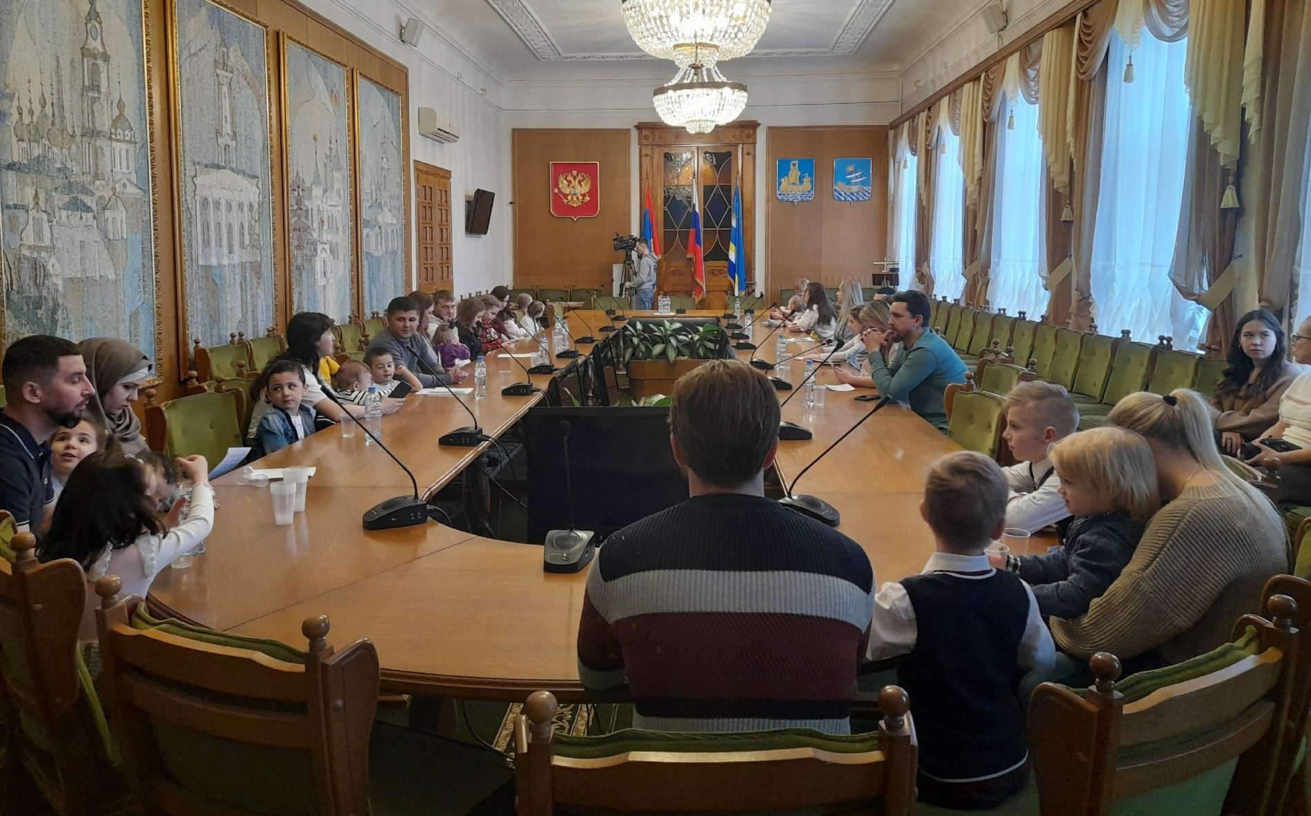 18 молодых семей получили жилье в Костроме
