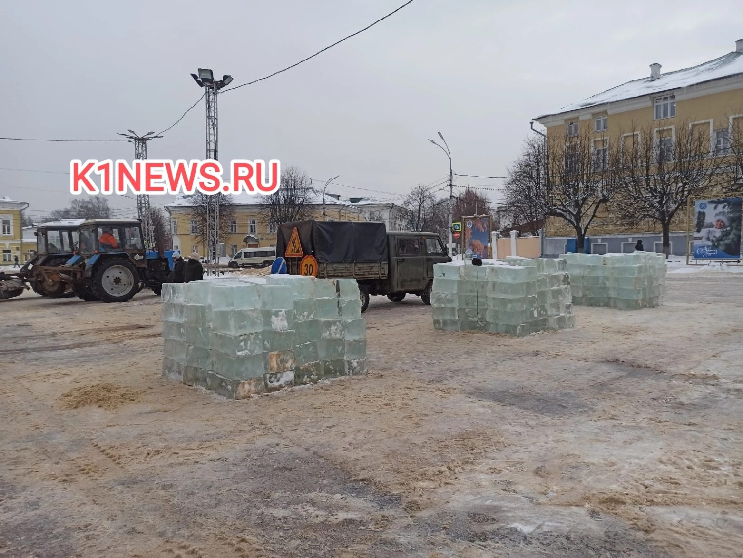 Лёд для фестиваля скульптур в Костроме искали десять дней