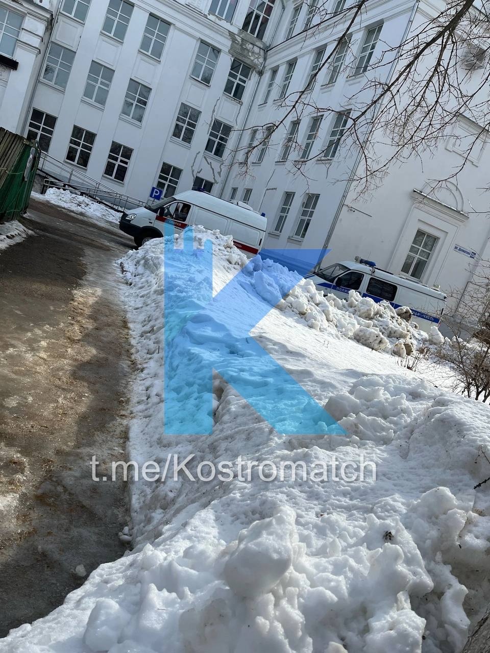 Студентов нескольких учебных заведений в Костроме срочно эвакуировали