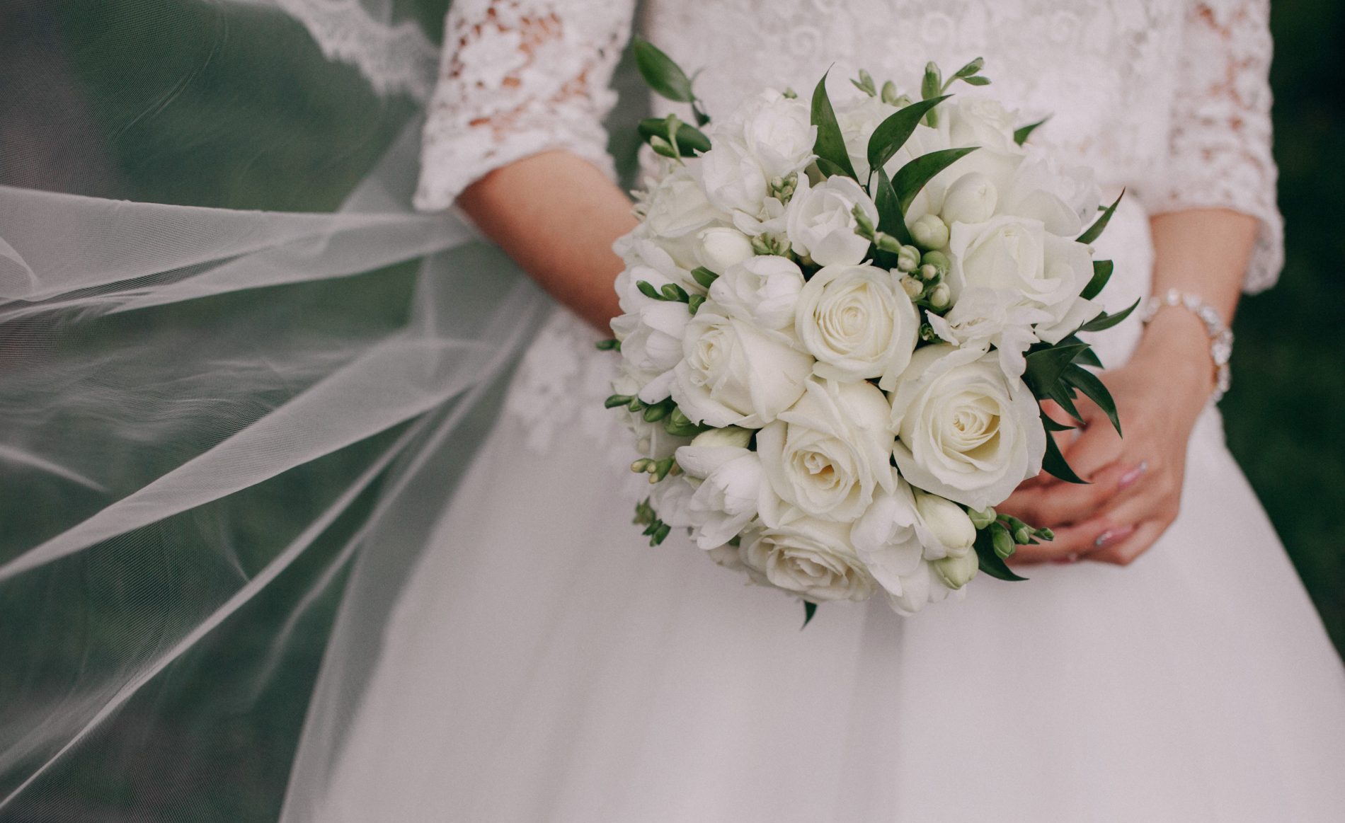 Ах, эта свадьба: костромичка набрала кредитов ради замужества подруги