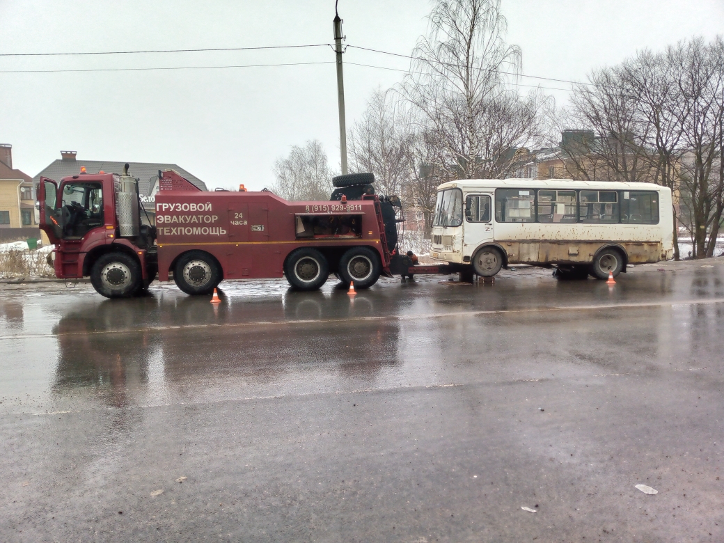 Ржавый автобус сняли с рейса в Костроме