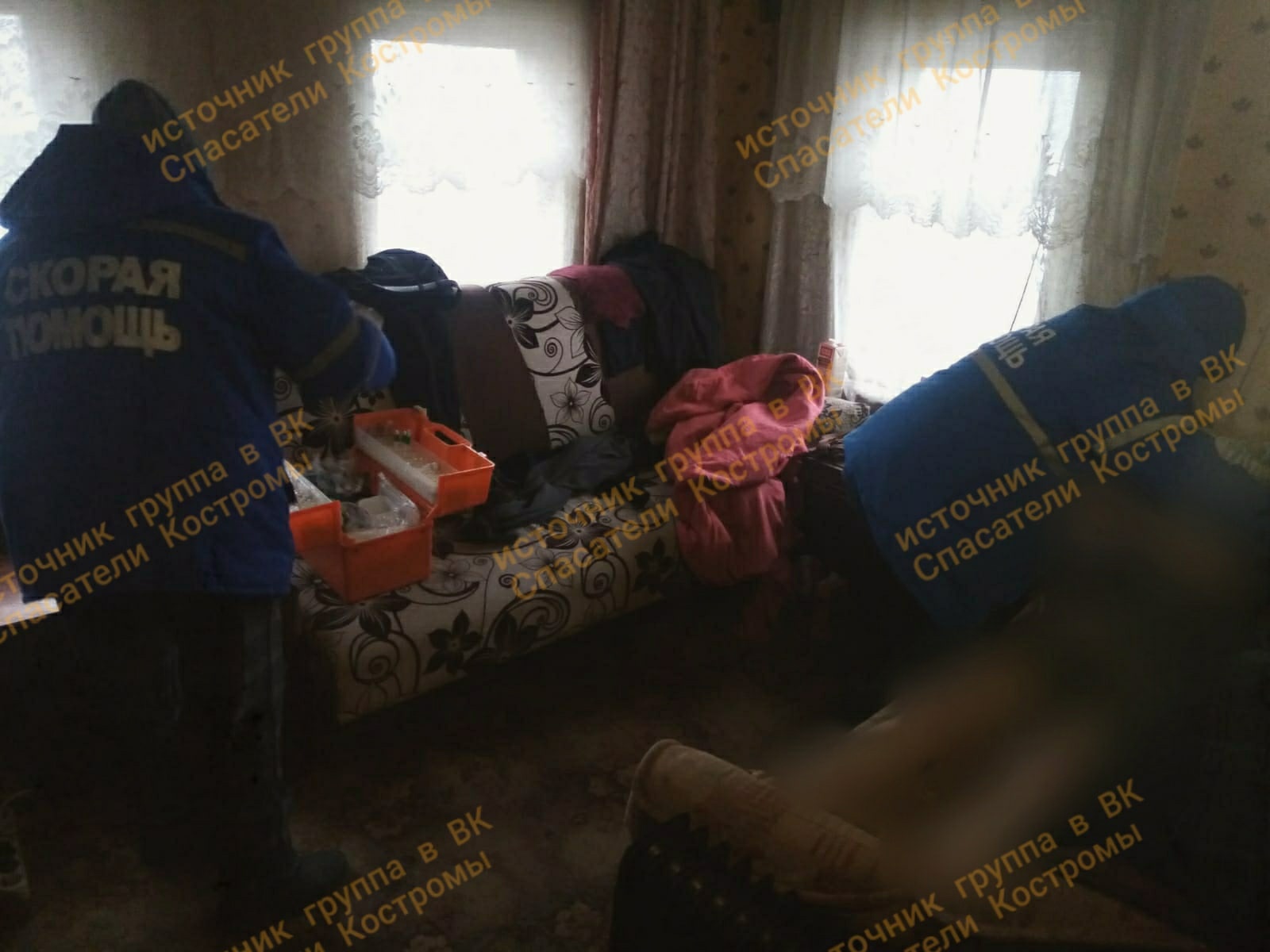 Костромские спасатели вскрыли дверь и помогли одинокому пенсионеру