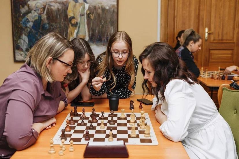 <strong>Королевой костромских шахмат стала Жанна Демченко</strong>