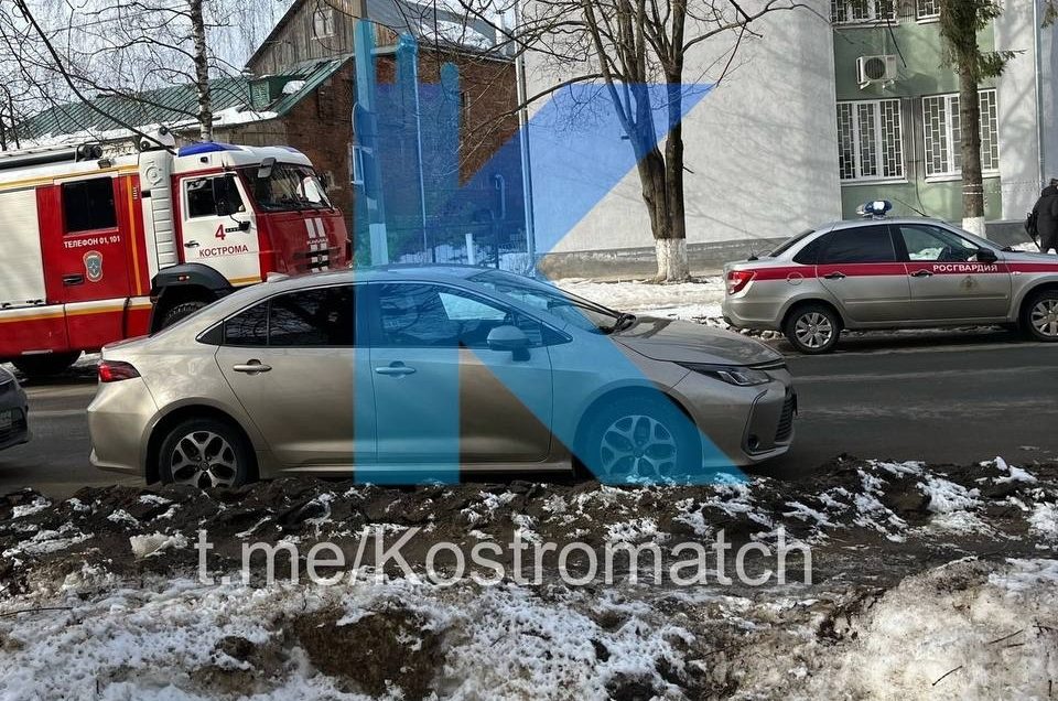 Студентов нескольких учебных заведений в Костроме срочно эвакуировали