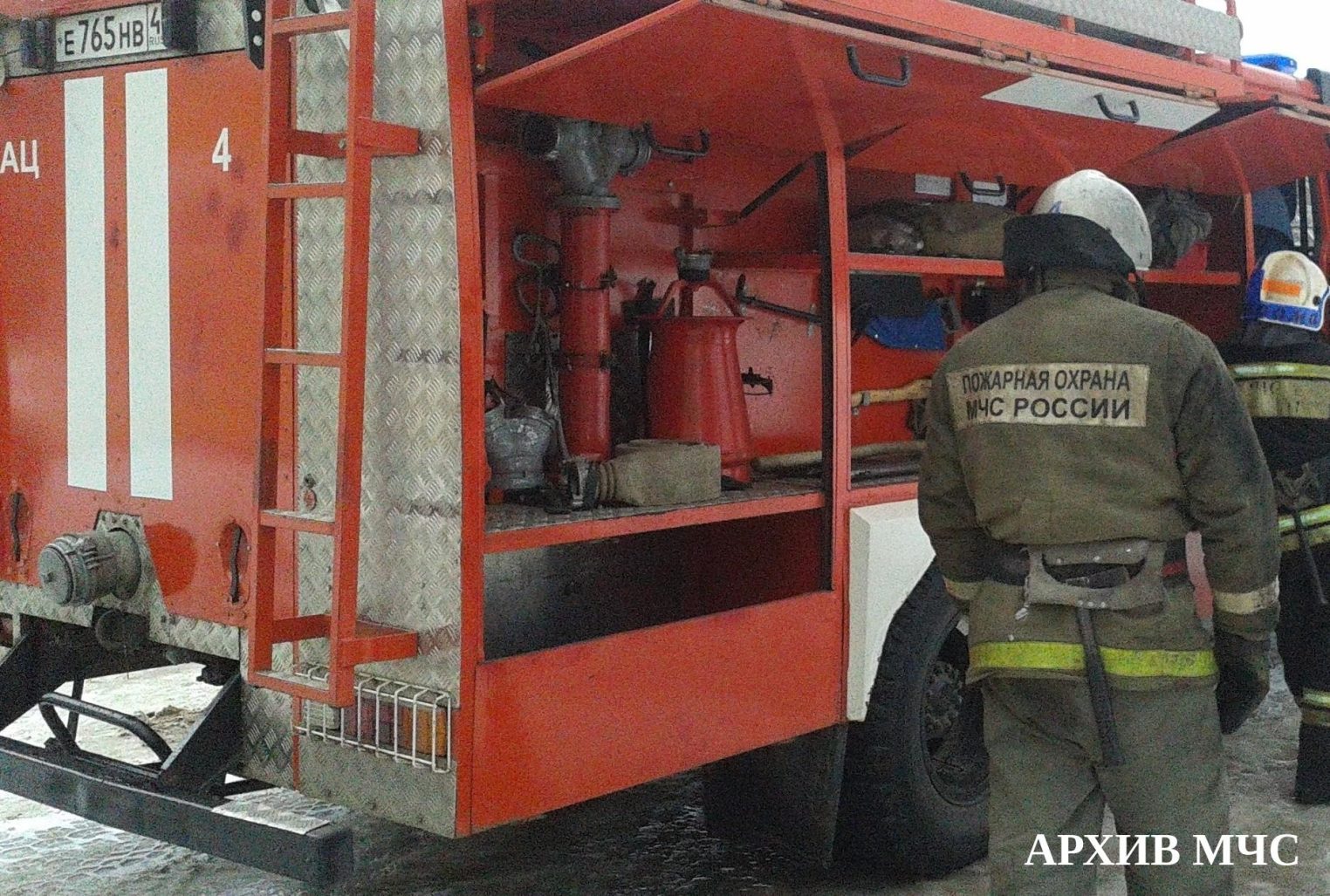 Спасатели боролись с огнем в четырех костромских районах