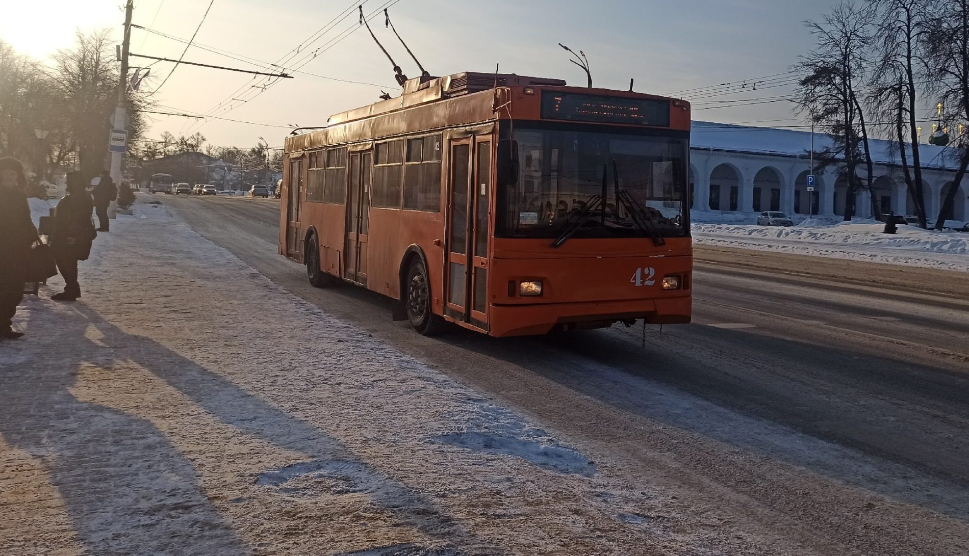 Жителей Костромы возмутили «паровозики» из автобусов и троллейбусов