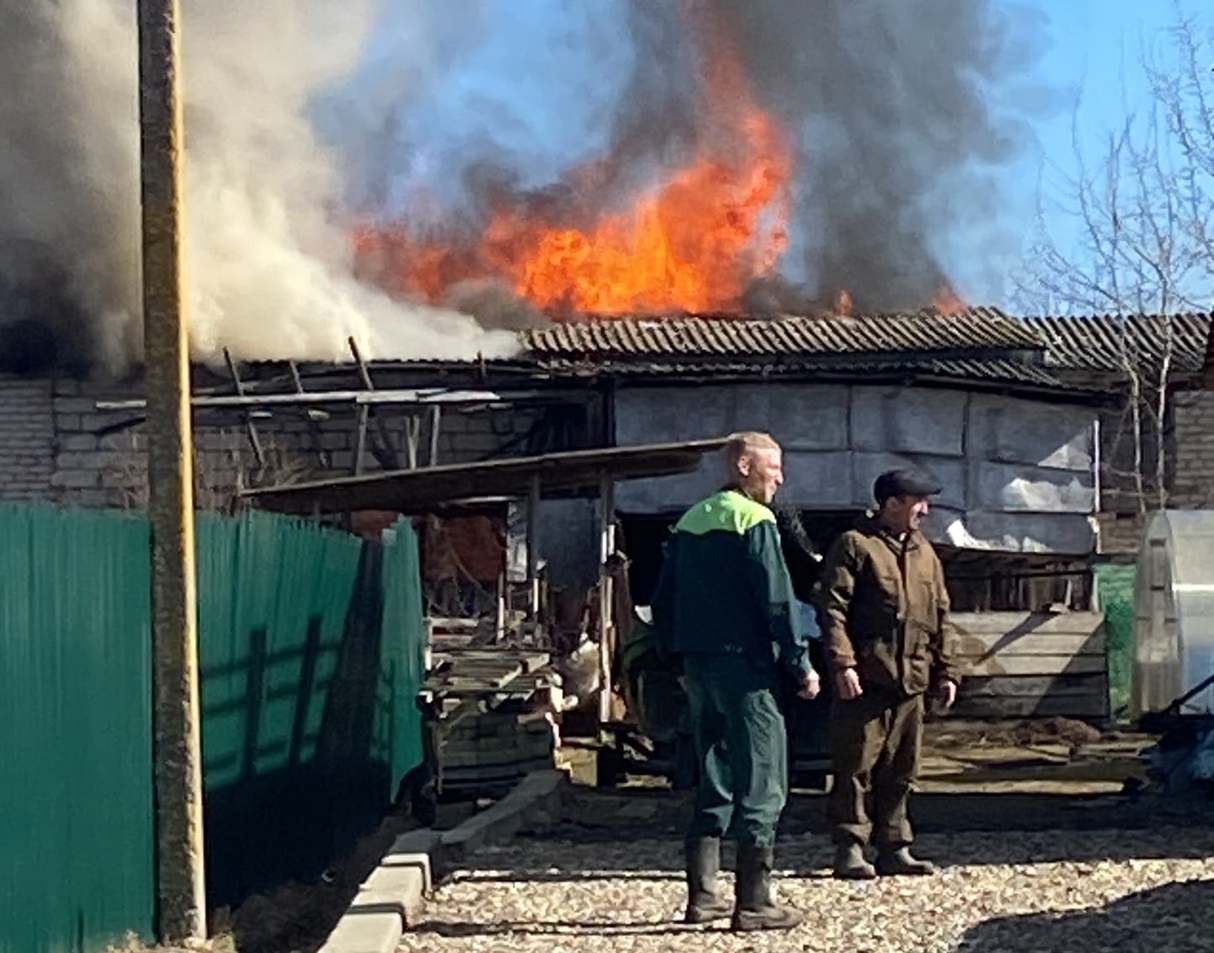 Крупный пожар в Костромском районе попал на видео