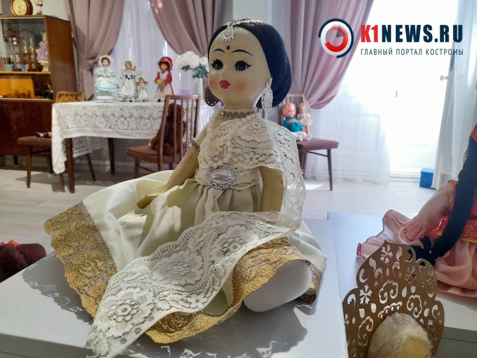 В Кострому передали уникальных кукол из разных стран