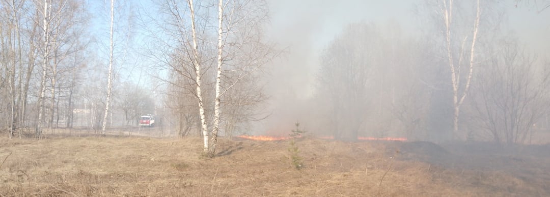 В Костроме огонь подобрался к газозаправочной станции