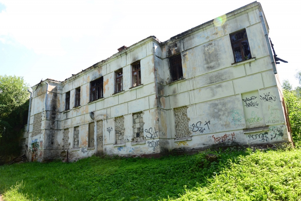 Березовую рощу в Костроме очистят от опасной постройки