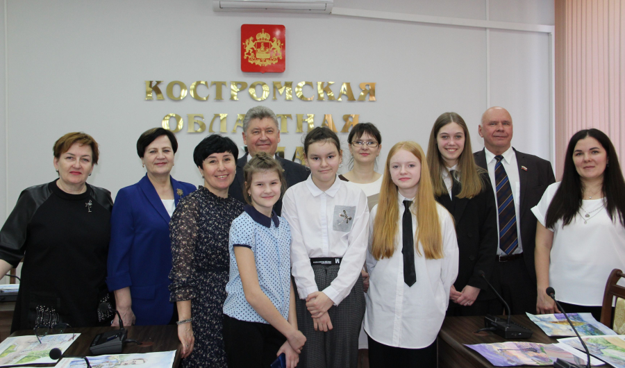 Кострома поздравит Севастополь детскими рисунками
