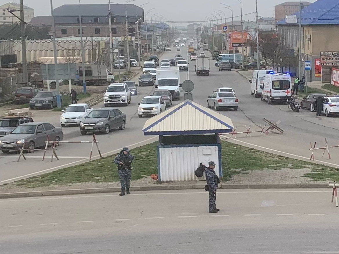 Костромские полицейские спасли мужчине жизнь в Дагестане