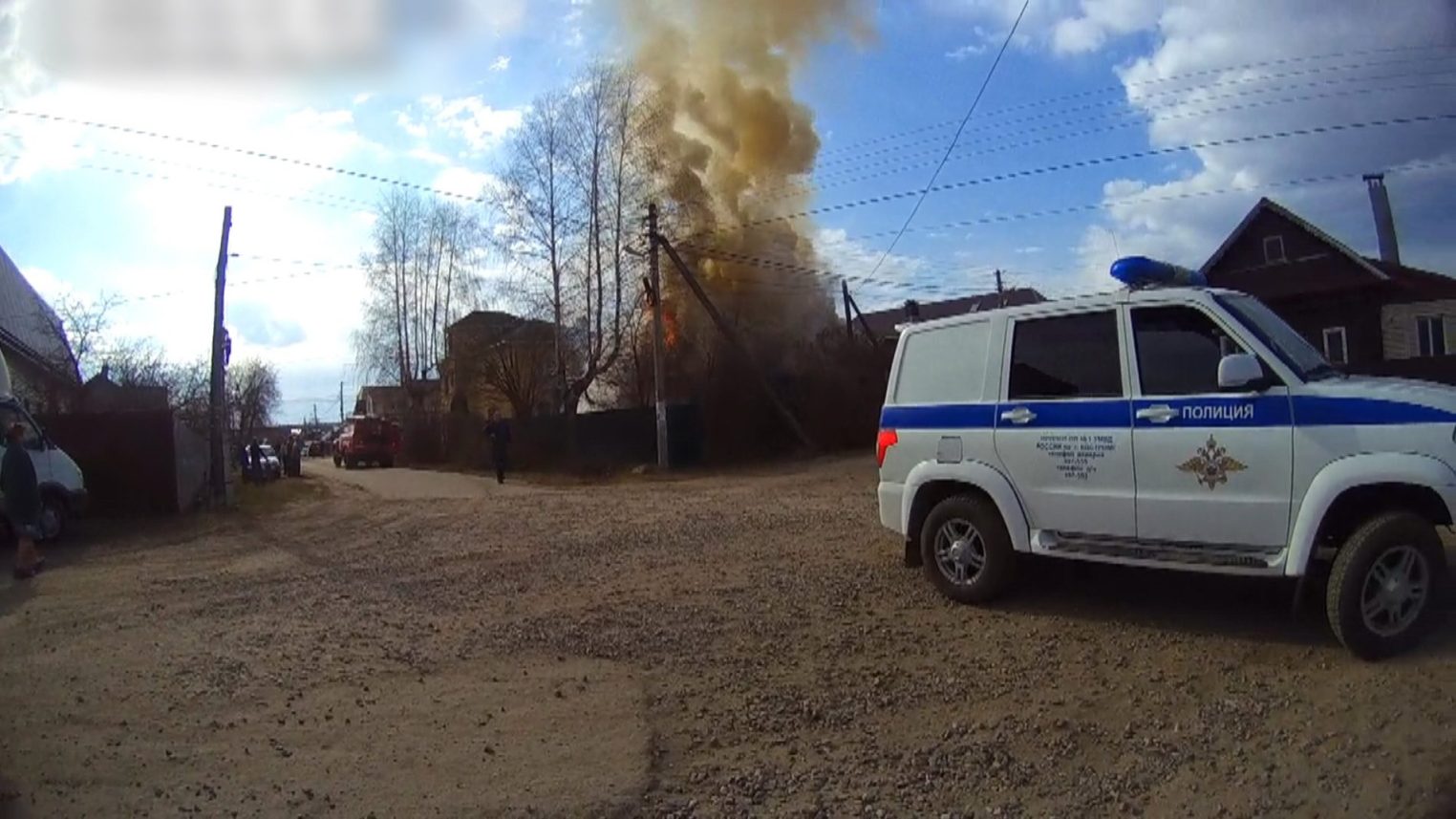 Двое подростков просто так спалили частный дом в Костроме
