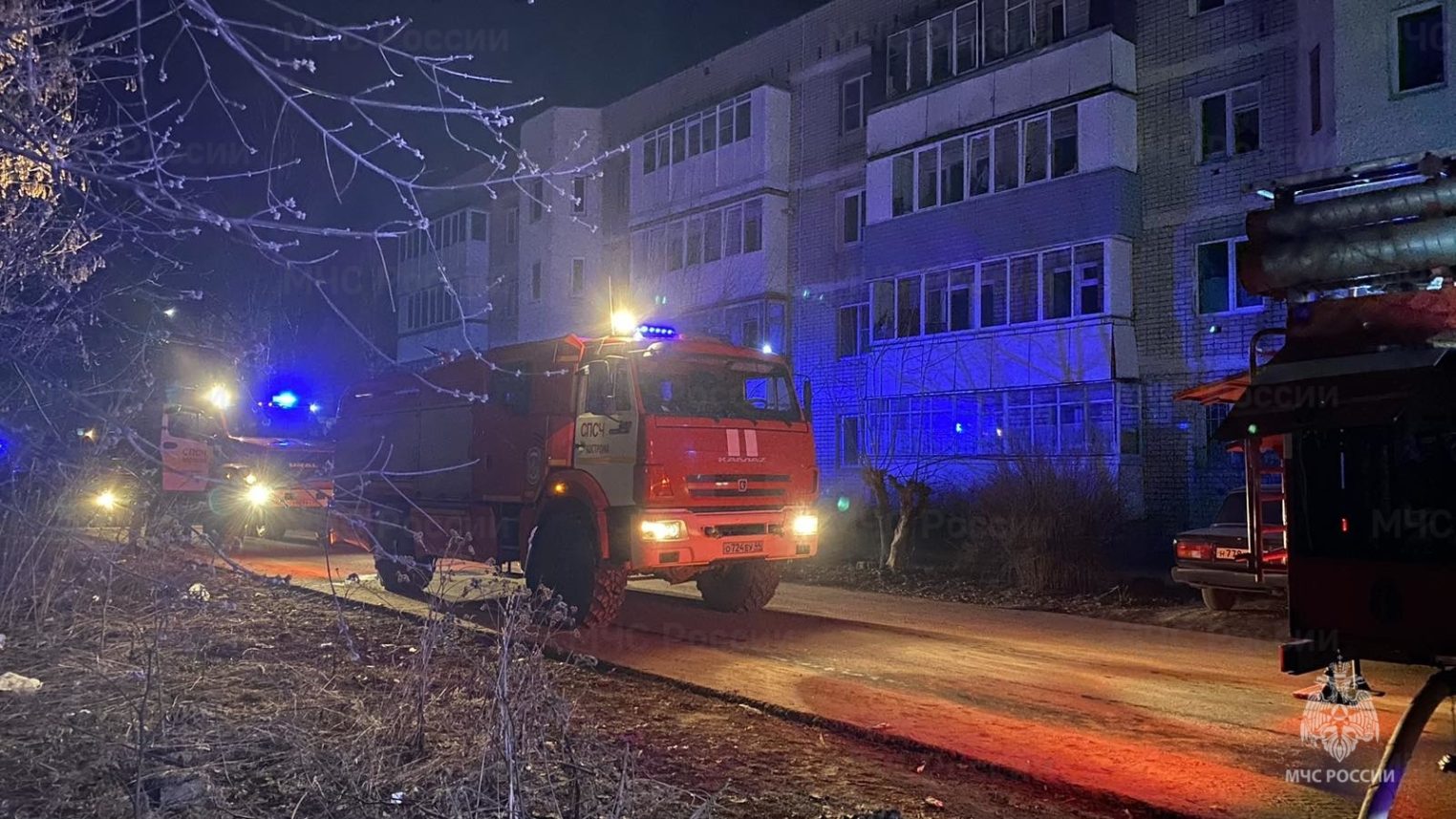 В ночном пожаре в костромском райцентре погиб 43-х летний мужчина