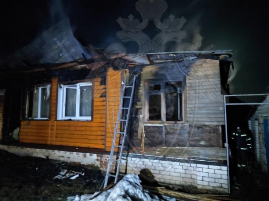 Одинокий 60-летний мужчина погиб в огне под Костромой