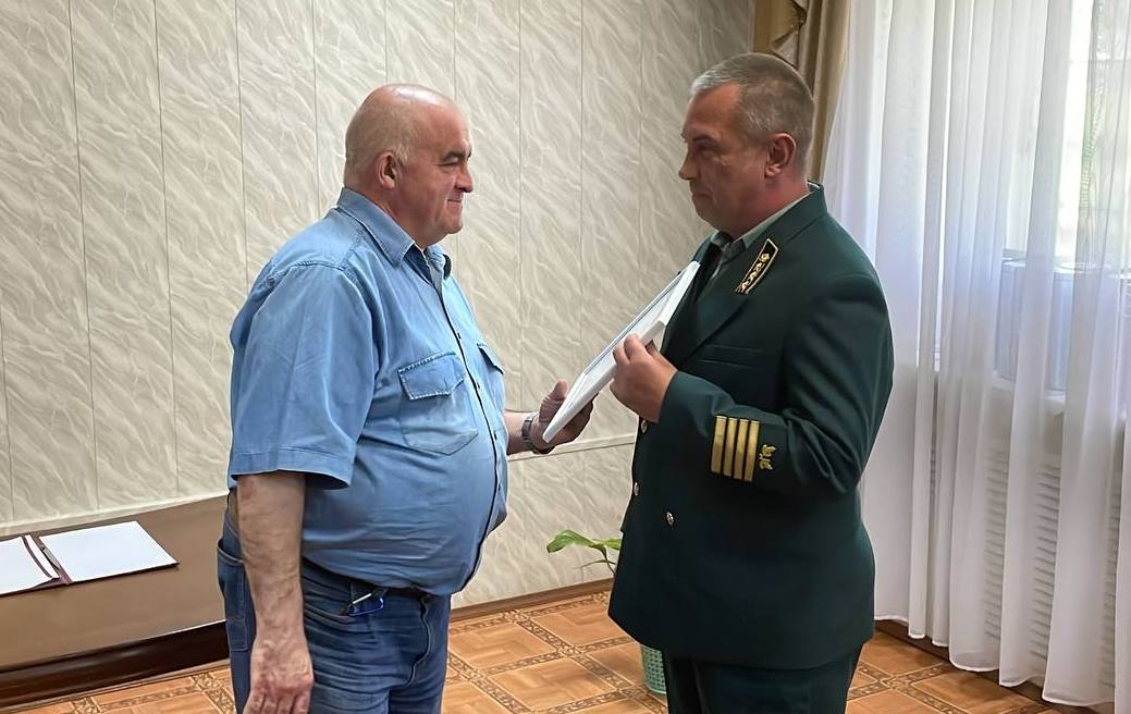 Участников тушения масштабного пожара в Костромской области отметили наградами