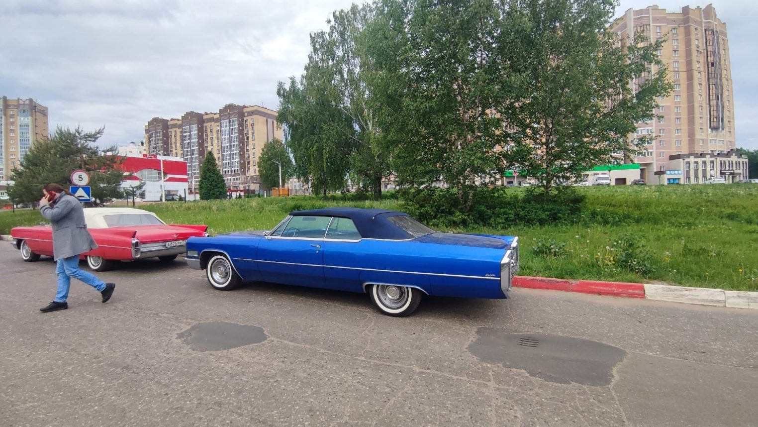 В Костроме заметили стильные ретро автомобили