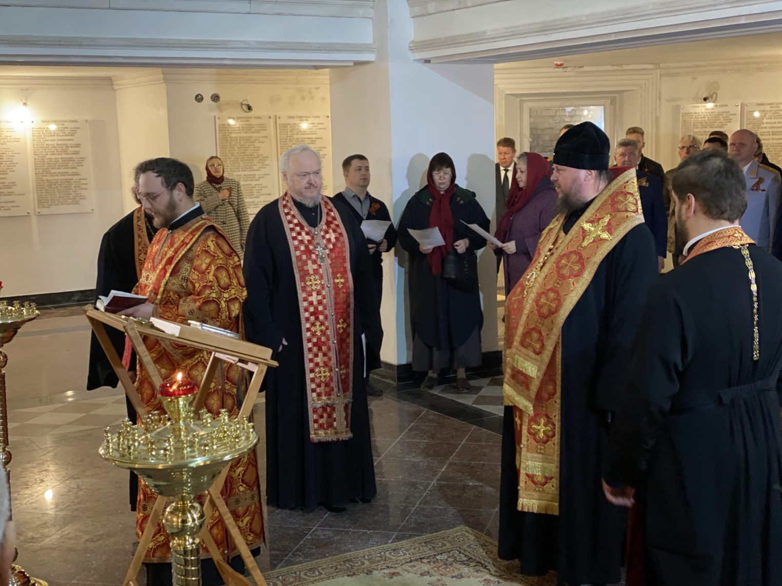 В Богоявленском соборе Костромы 9 мая открыли мемориальные доски с именами героев