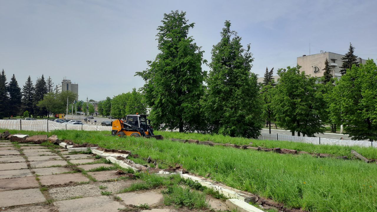 В Костроме начали благоустройство территории возле цирка