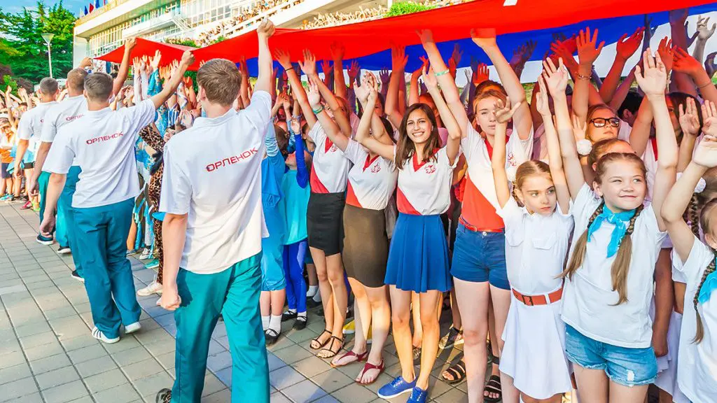 За хорошую учёбу: костромских школьников отправят в «Орлёнок»