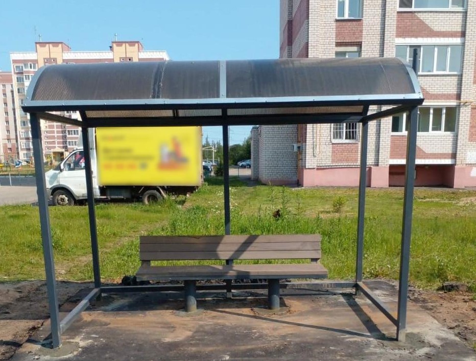 В Костроме обновляют остановочные павильоны