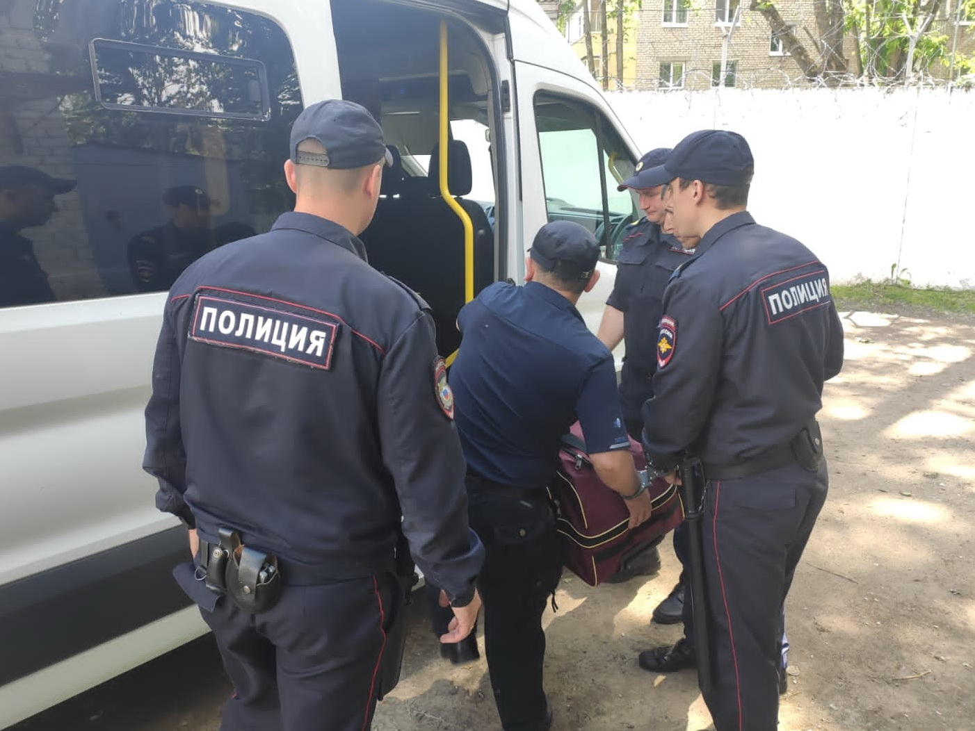 Из Костромской области депортировали стразу троих иностранцев