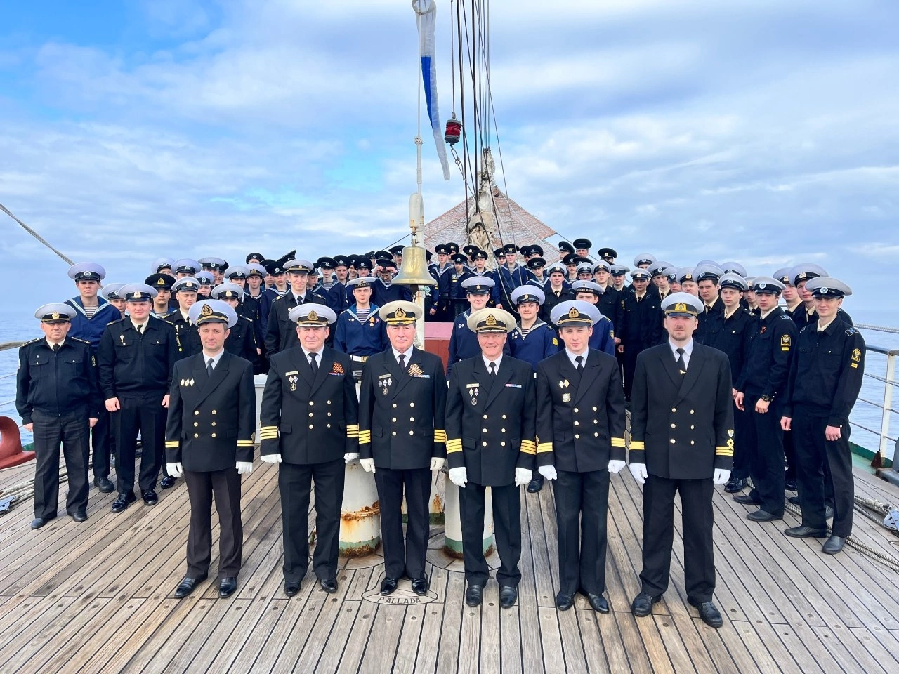 Юные моряки из Костромы прошли на фрегате "Паллада" по Тихому океану