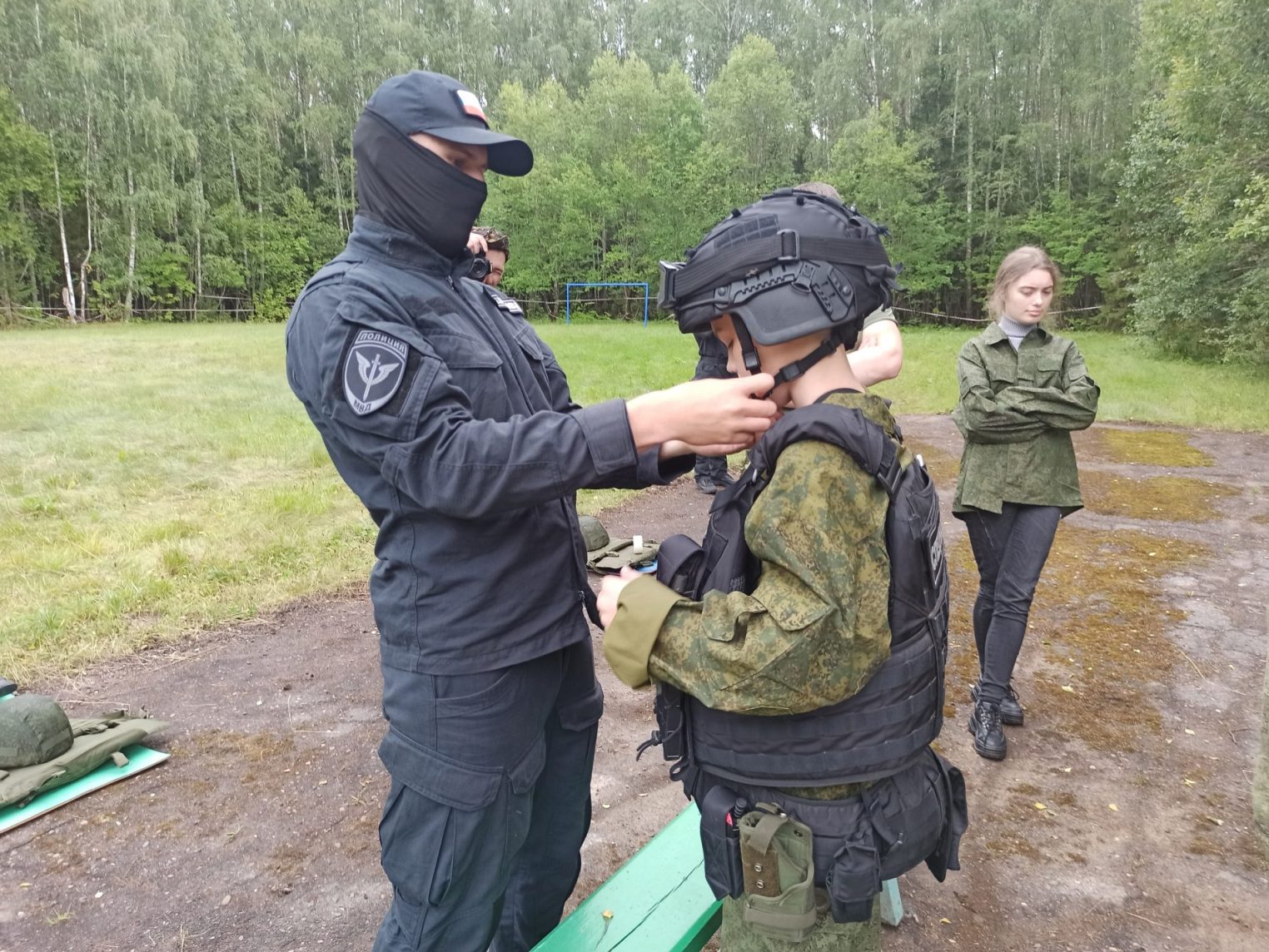 Лагерь в красносельском районе. Дети в лагере. Гром. Баевский раён лагерь арлёнок.