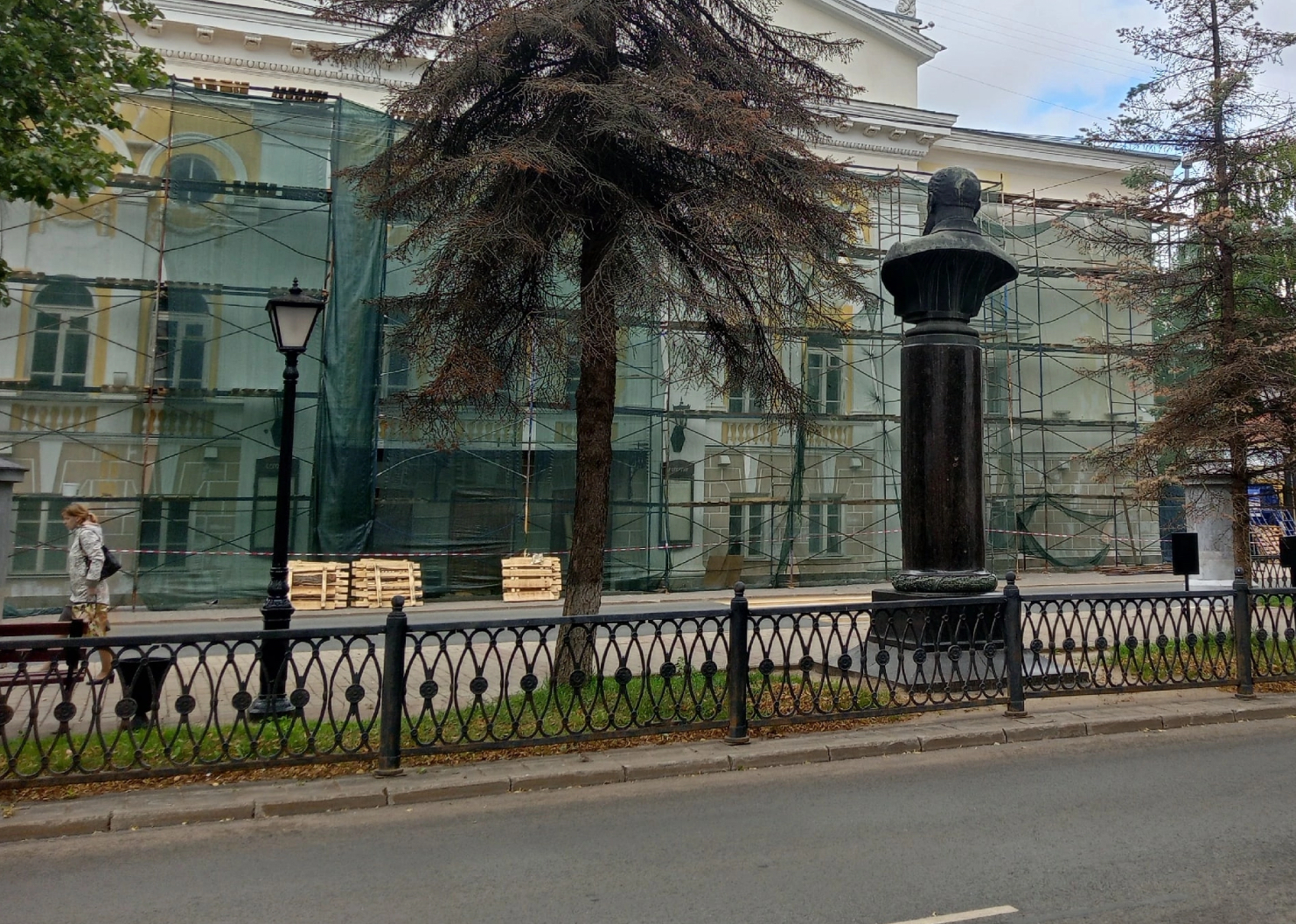 Драмтеатр имени Островского в Костроме засияет золотом