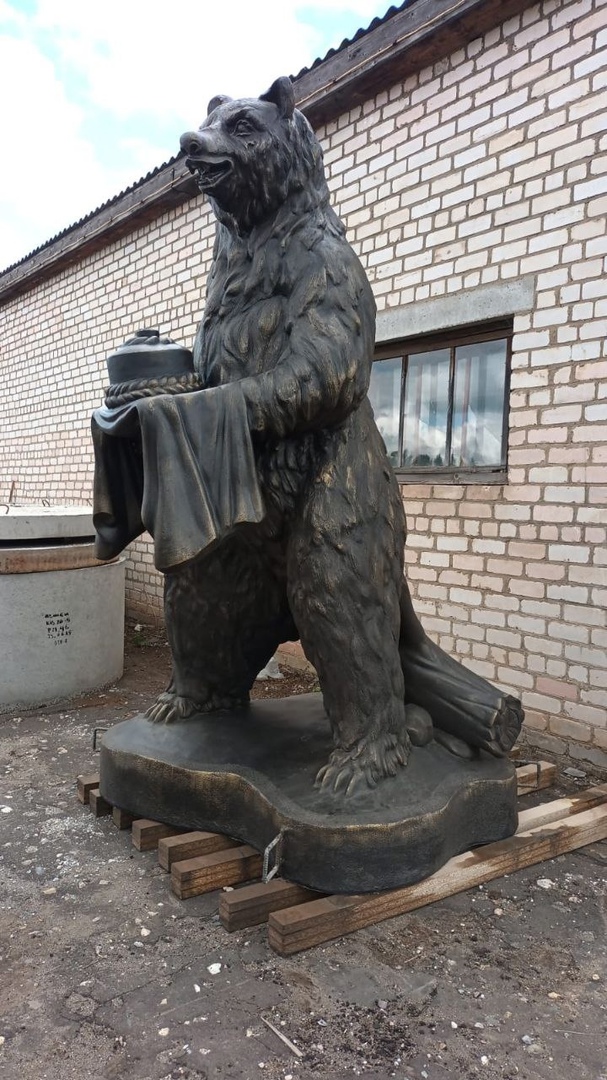 В поселок в Костромской области привезли медведя