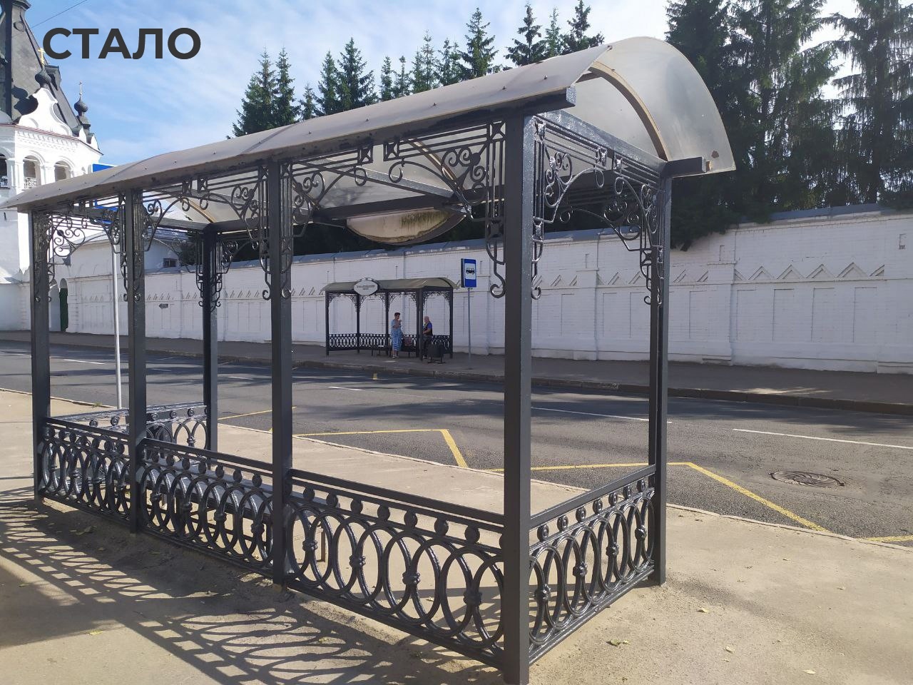 Вслед за автобусами в Костроме обновляют и остановки