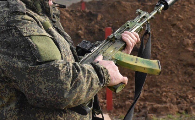 Не служивших в армии костромских чиновников заставили проходить начальную военную подготовку