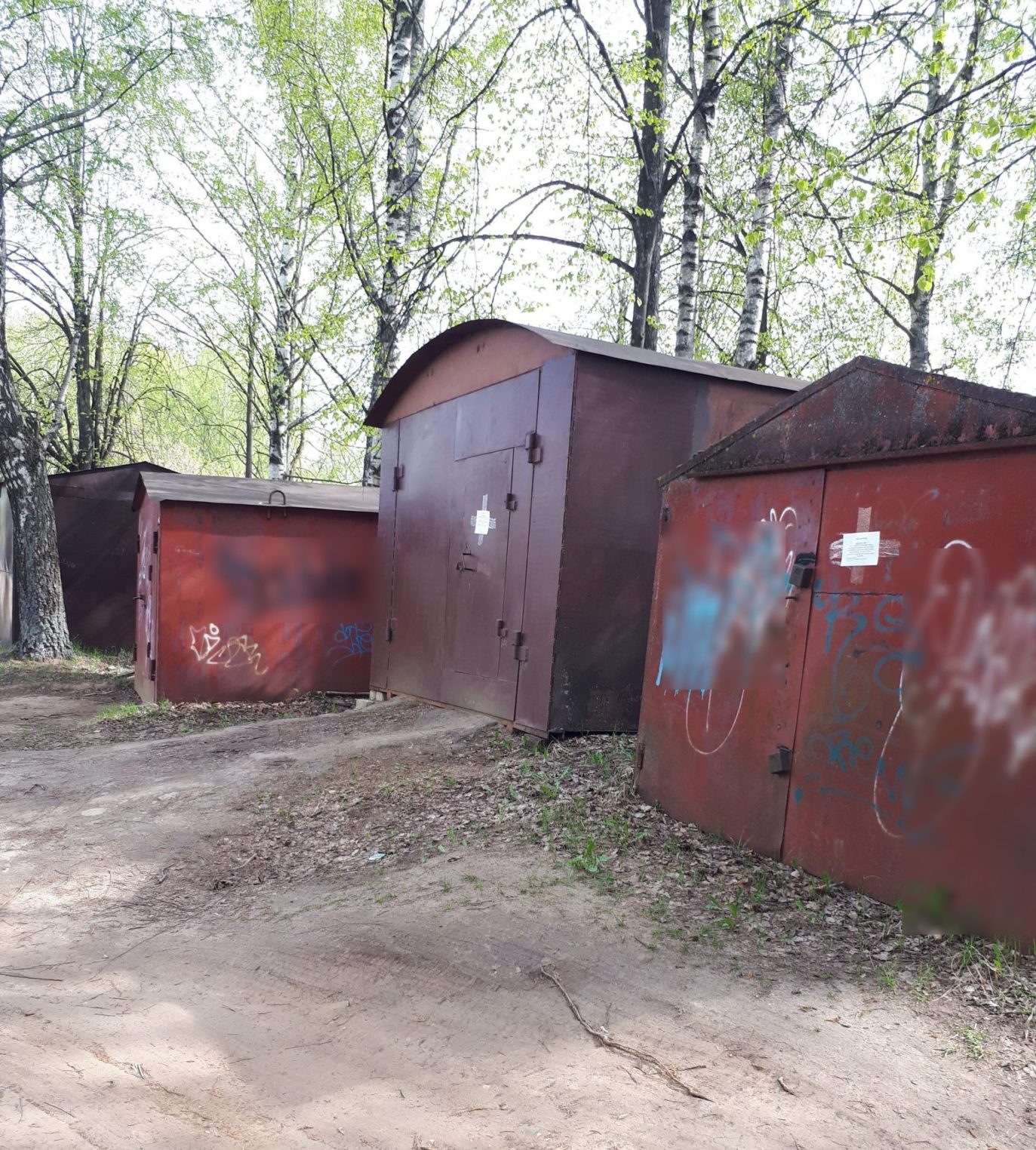 В Костроме активно сносят незаконные гаражи