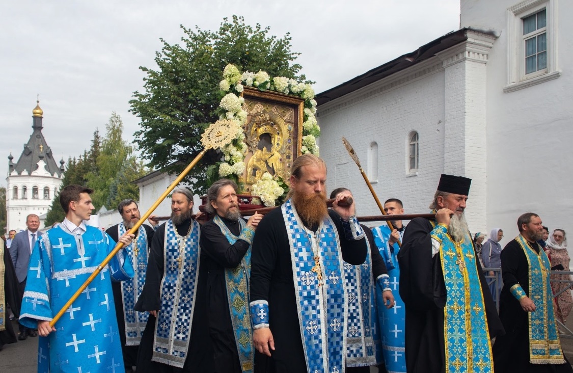 Костромичи пройдут крестным ходом в честь чудотворной Феодоровской иконы