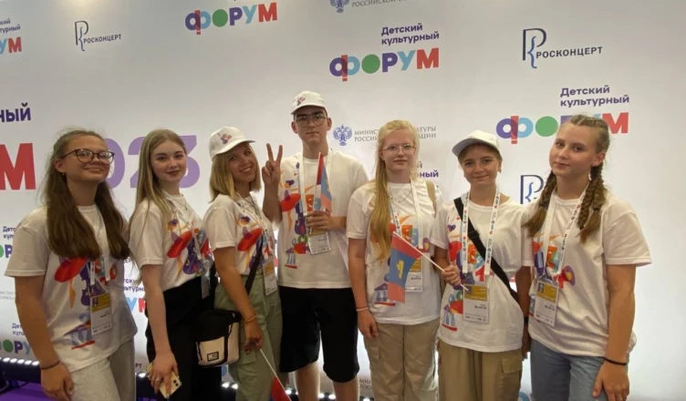 С хореографом Егором Дружининым встретились костромские школьники