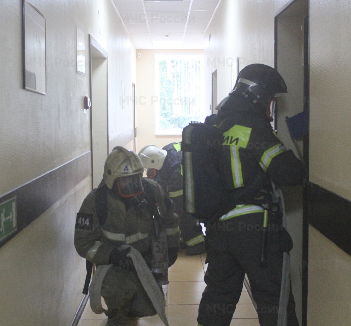 Спасатели эвакуировали 6 человек из общежития академии РХБЗ в Костроме