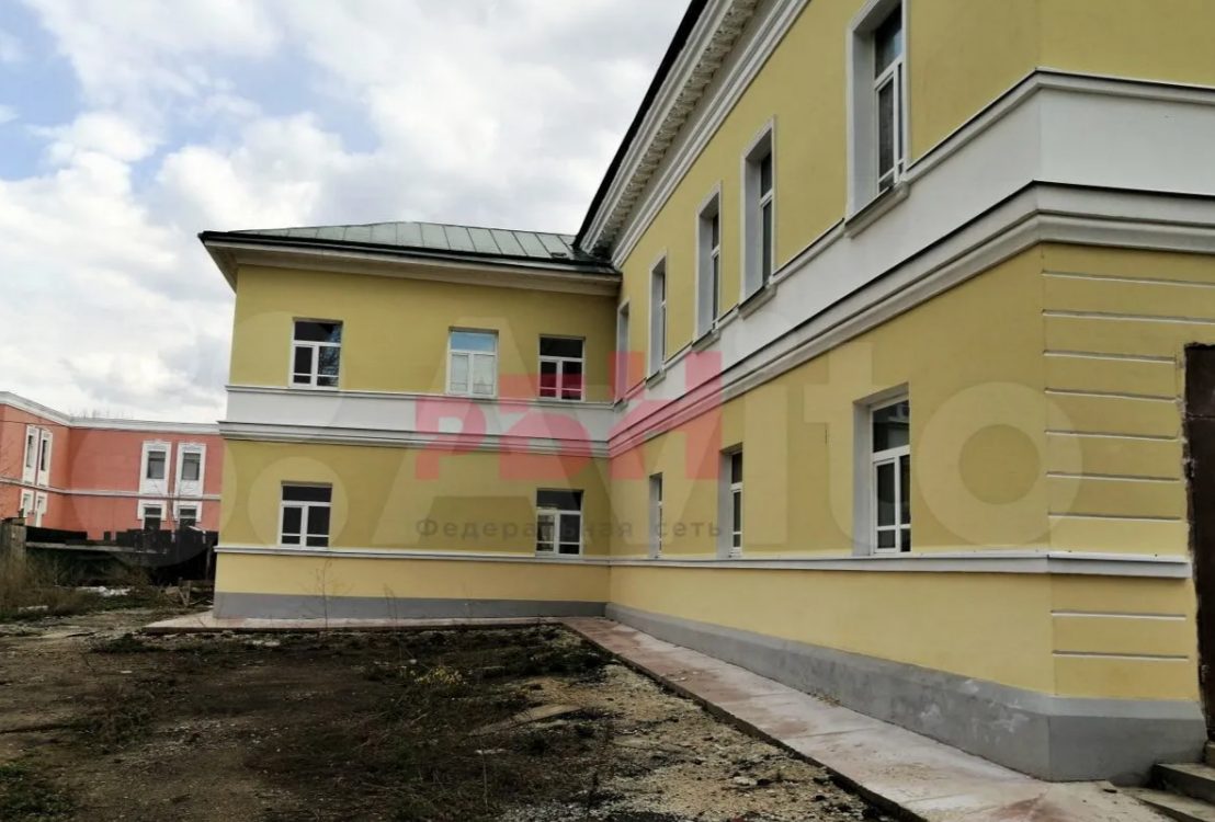 В Костроме продают очередной памятник архитектуры со старинными изразцами
