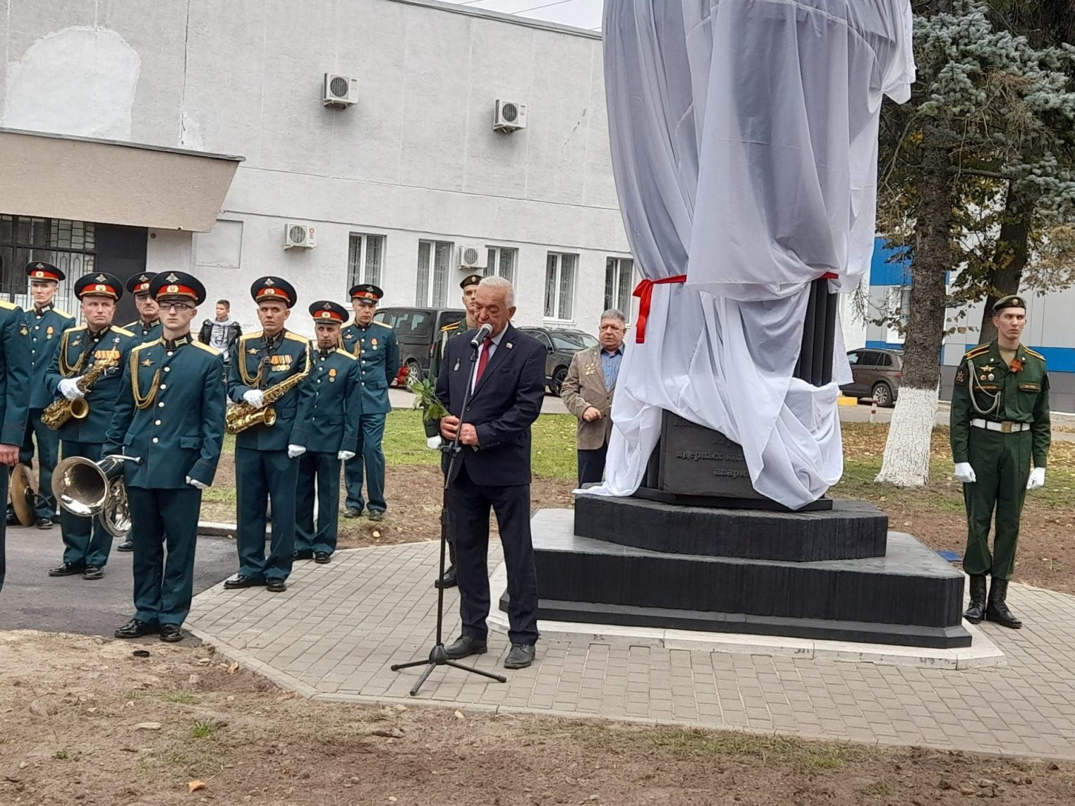 Памятник жертвам ядерных катастроф открыли в Костроме