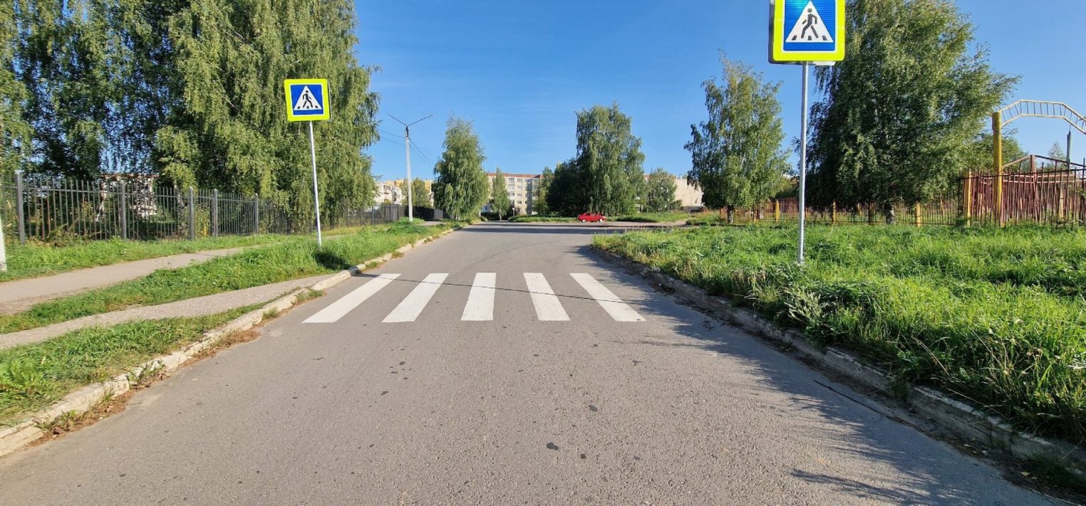 Пешеходный переход в Костроме ведет людей в никуда